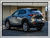 Mazda CX-30, Tył