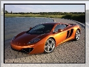 McLaren MP4-12C, Powietrza, Reflektory, Wloty