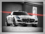 Mercedes SLS, Grill, Kicherer