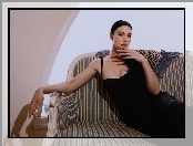 Monica Bellucci, Sukienka, Kanapa, Czarna