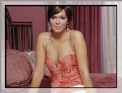 Mandy Moore, Kolczyki