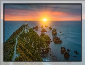 Nowa Zelandia, Wschód słońca, Skały, Region Otago, Latarnia morska, Nugget Point Fighthouse, Morze