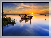 Laguna Ria de Aveiro, Murtosa, Portugalia, Zachód słońca, Jezioro, Łodzie