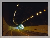 Oświetlony, Tunel