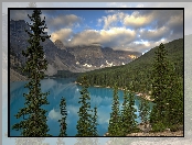 Kanada, Góry, Park Narodowy Banff, Chmury, Alberta, Jezioro Moraine, Las, Drzewa