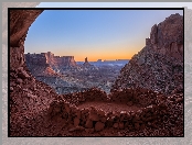 Park Narodowy Canyonlands, Stany Zjednoczone, Kanion, Krąg kamienny, Chmury, Stan Utah, Niebo, False Kiva, Skały