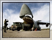 Samolot, C-5 Galaxy, Transportowy, Wyadunek