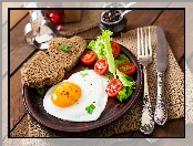 Śniadanie, Sałata, Pomidory, Jajko sadzone, Chleb, Kromki, Serca