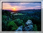 Wschód Słońca, Park Narodowy Saskiej Szwajcarii, Niemcy, Drzewa, Skały