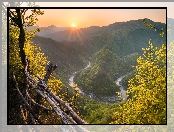 Drzewa, Rzeka Arda, Góry Rodopy, Bułgaria, Zakole, Promienie słońca