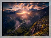 Norwegia, Góry, Rzeka Rauma, Dolina Romsdalen, Wschód słońca
