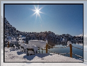 Austria, Promienie słońca, Jezioro Turracher See, Zima, Styria, Wzgórza, Lasy, Domy