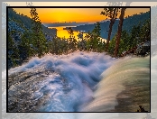 Zachód słońca, Rzeka, Stany Zjednoczone, Sierra Nevada, Góry, Tahoe Lake, Jezioro, Drzewa, Kalifornia