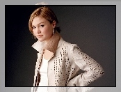 Julia Stiles, płaszcz