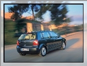 Szary Volkswagen