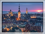 Tallinn, Kościół św. Mikołaja, Estonia, Kościół św. Olafa, Wieże, Oświetlone, Stare Miasto, Cerkiew, Sobór św. Aleksandra Newskiego, Domy