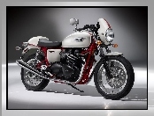 Triumph Thruxton 900