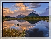 Jezioro Vermilion, Kanada, Park Narodowy Banff, Chmury, Góry