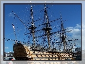 HMS Victory, Takielunek