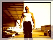 Vin Diesel, biała koszulka