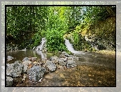 Leśne, Wodospady, Kamienie