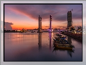 Rzeka Terengganu, Kuala Terengganu, Malezja, Wschód słońca, Most zwodzony, Terengganu Drawbridge, Łódki