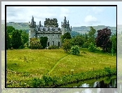 Zamek Inveraray, Szkocja, Drzewa, Wzgórza