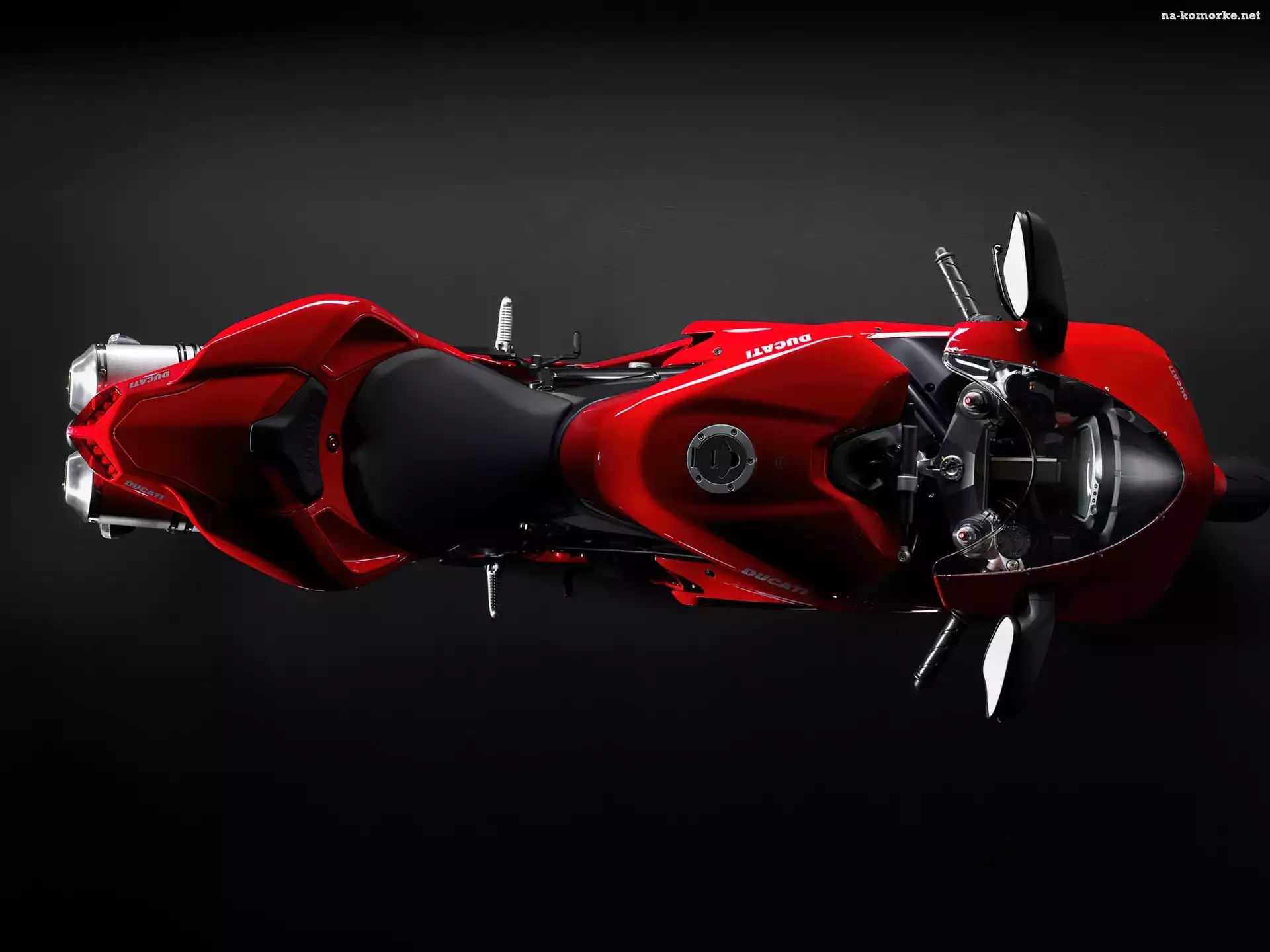 Ducati 1198, Kanapa