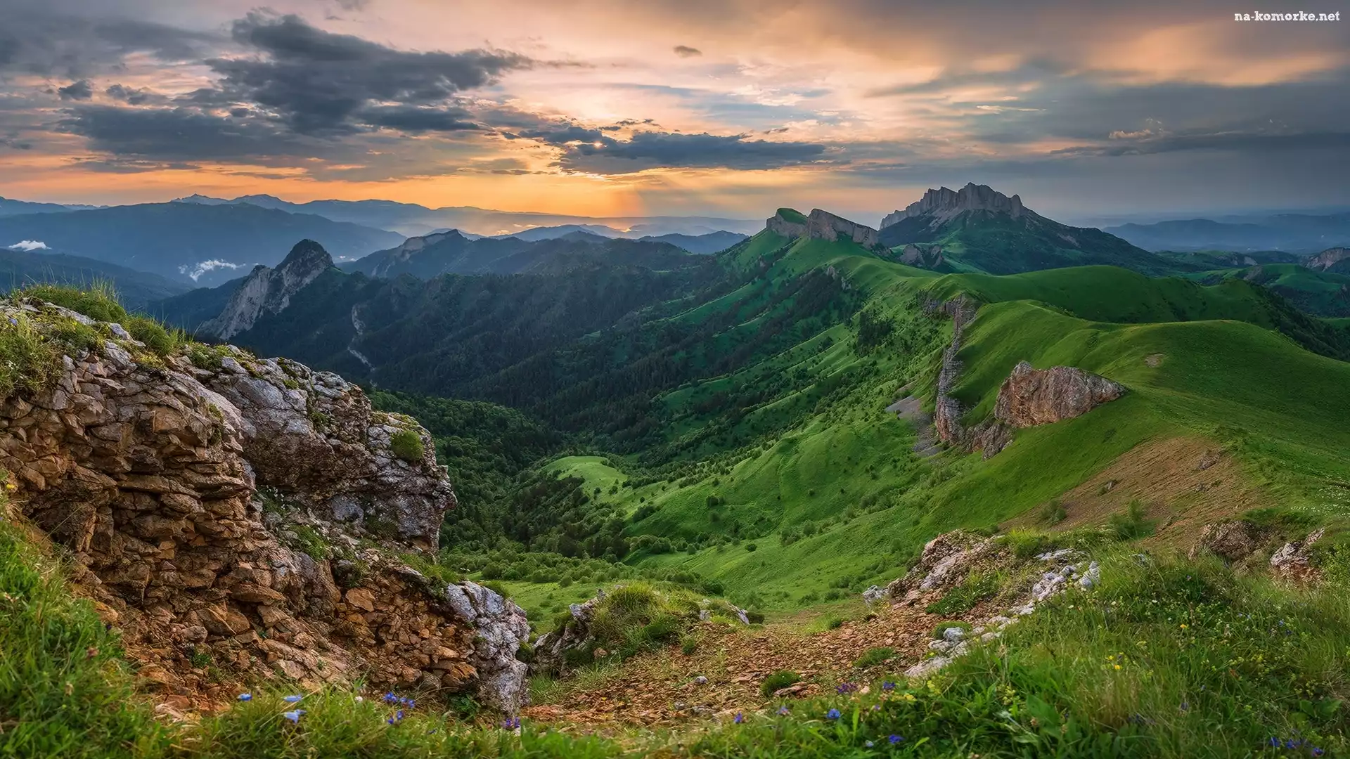 Góry, Adygeja, Rosja, Kaukaz, Dolina, Zachód słońca, Chmury