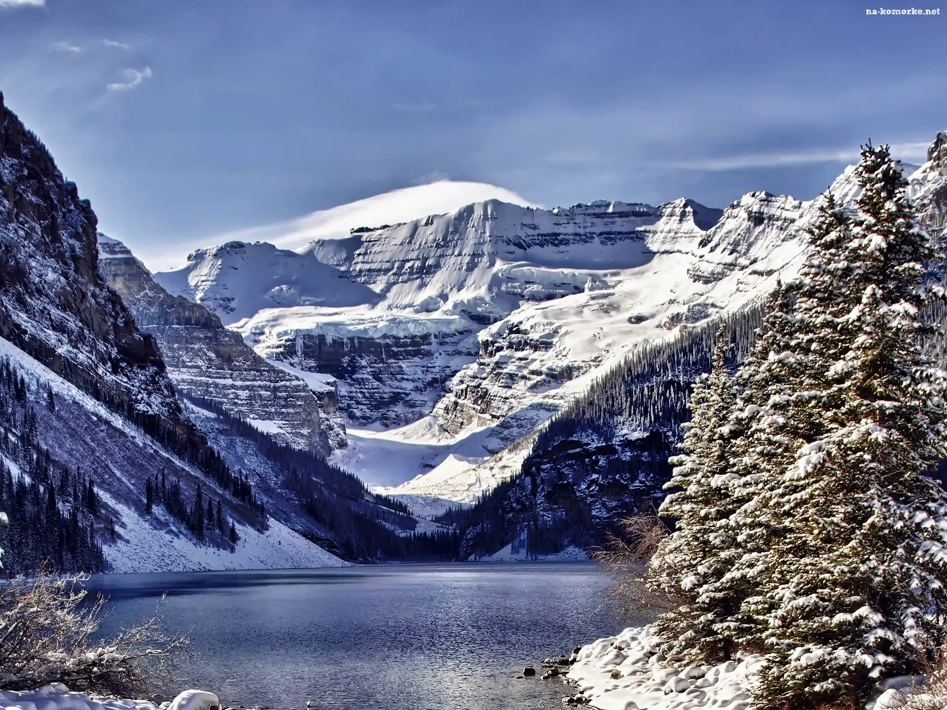 Zima, Prowincja Alberta, Kanada, Jezioro Lake Louise, Park Narodowy Banff, Góry