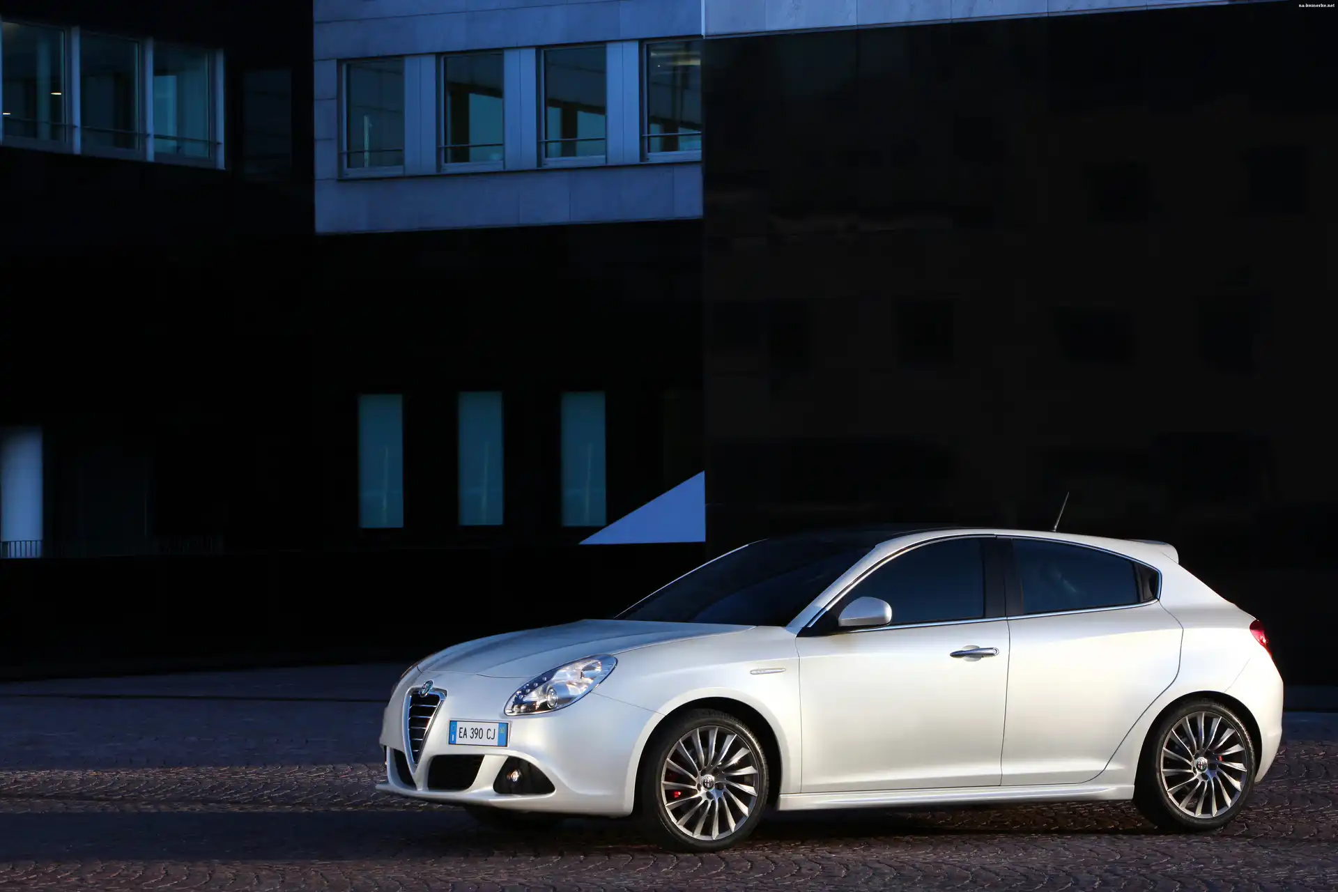 Alfa Romeo Giulietta, Miasto, NocÄ…