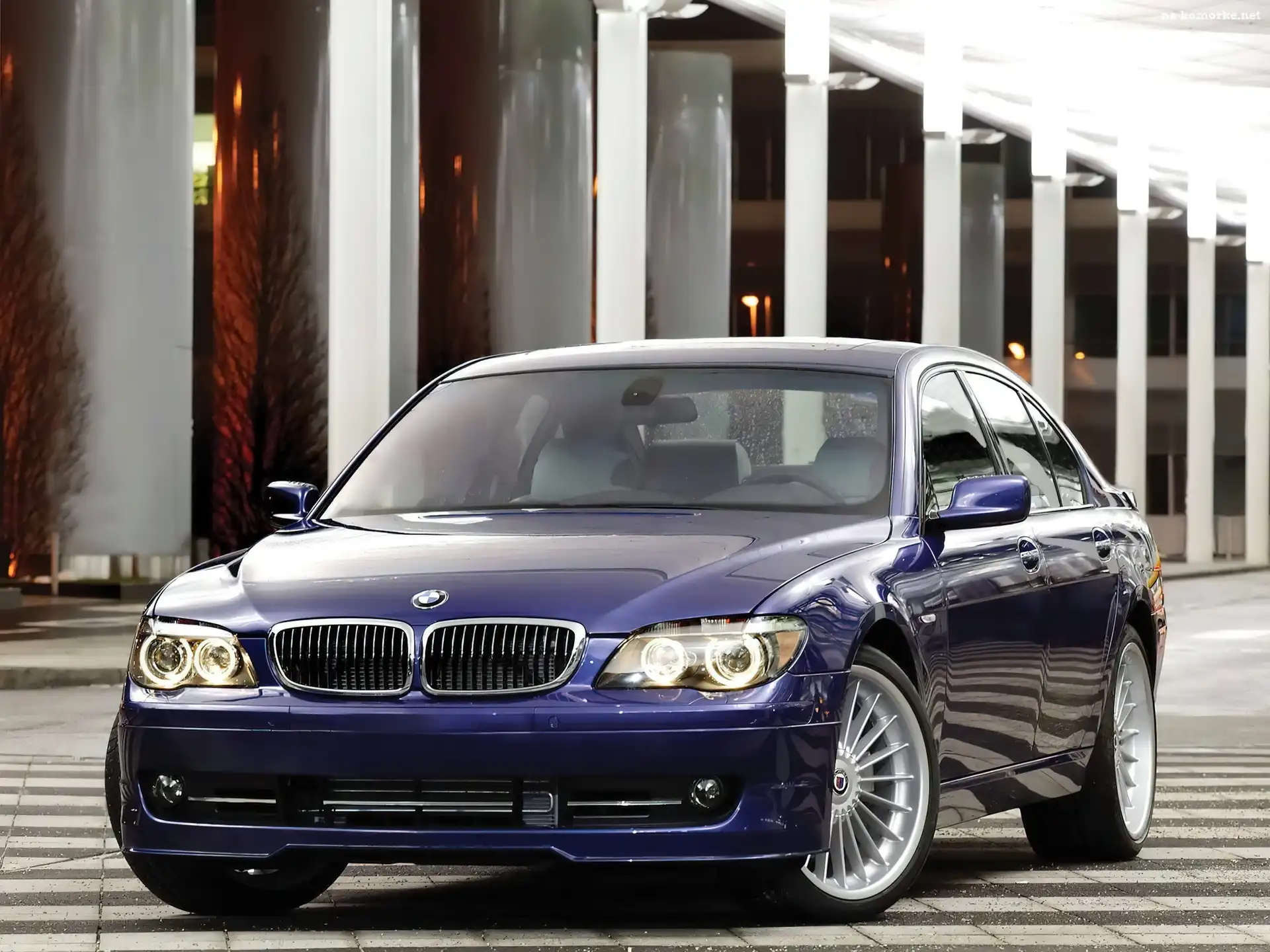 Granatowa, Alpina B7