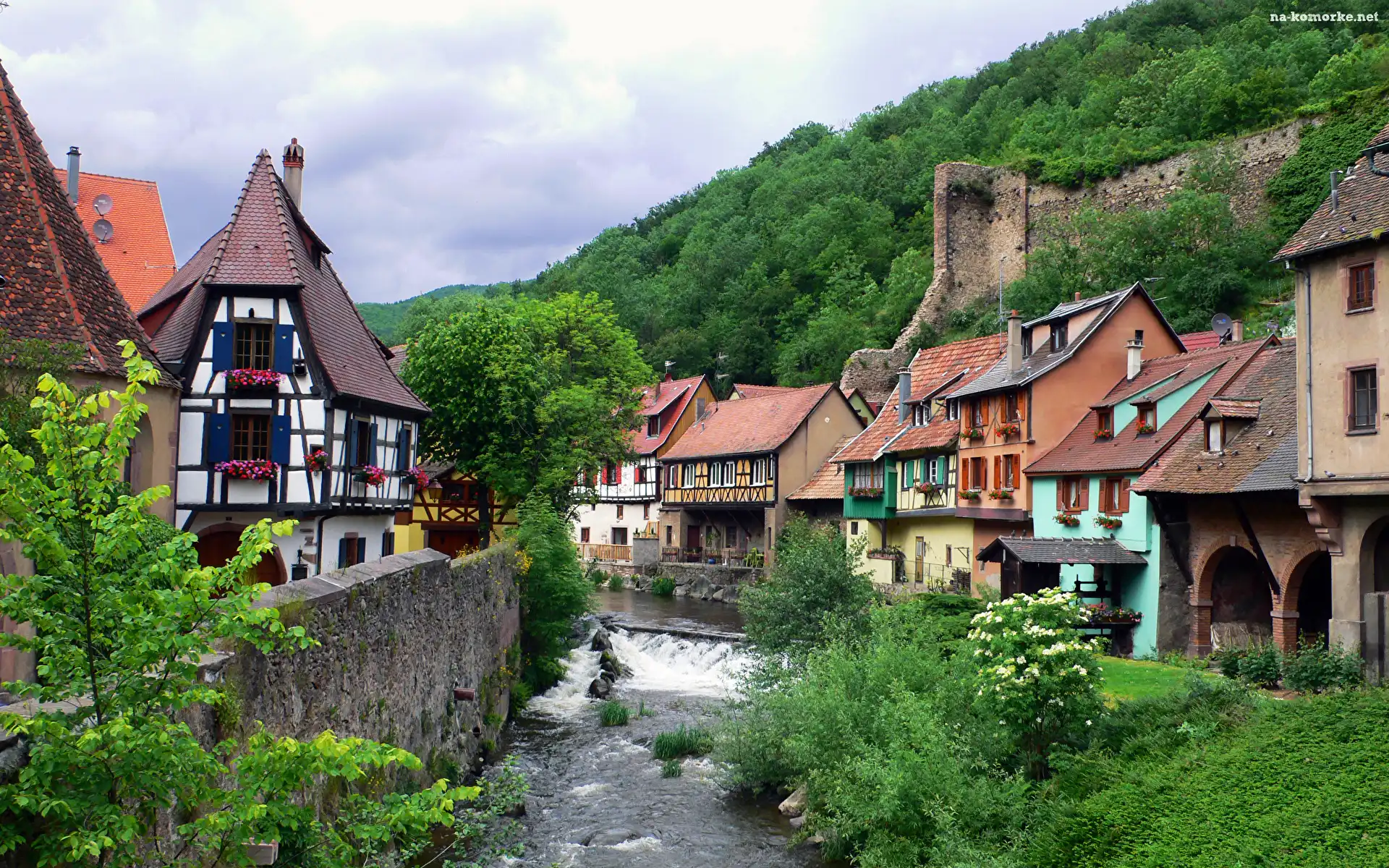 Domy, Alzacja, Francja, Drzewa, Kaysersberg, Rzeka Weiss