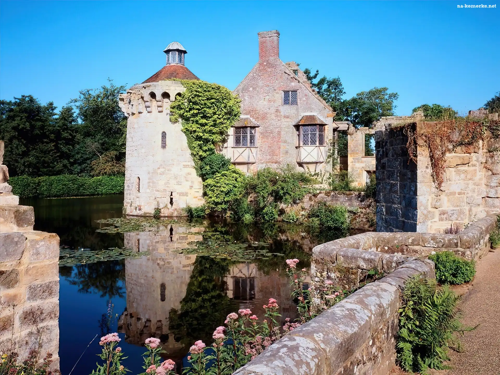 Anglia, Scotney, Kent, Zamek