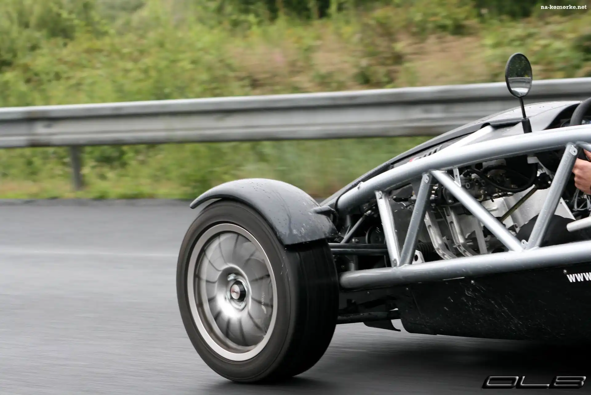 Ariel Atom, Rama, Przednie, Koło