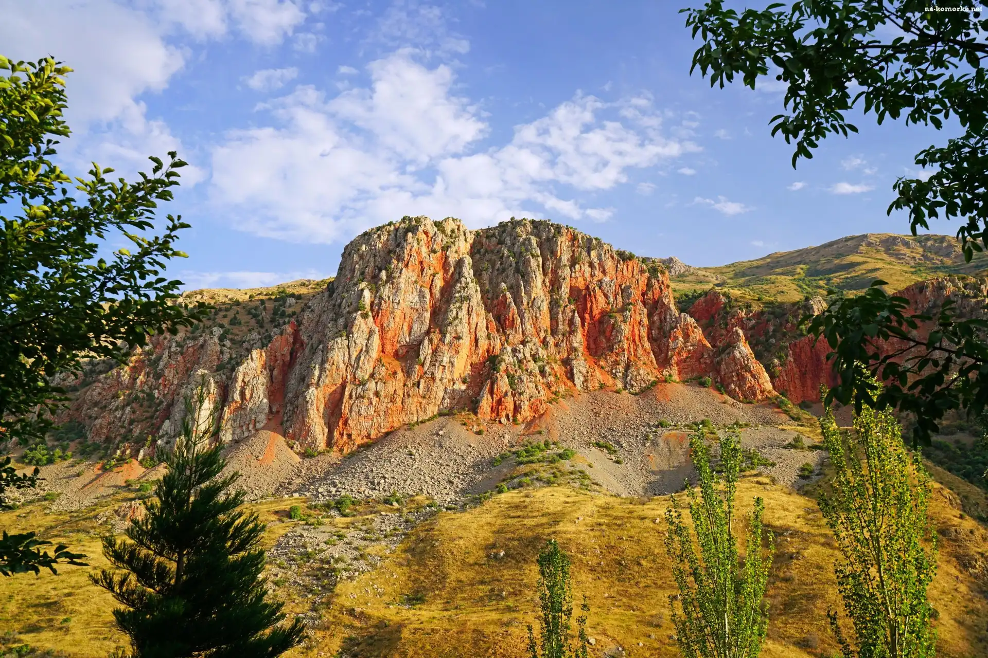 Góry, Armenia, Prowincja Wajoc Dzor, Czerwone, Skały