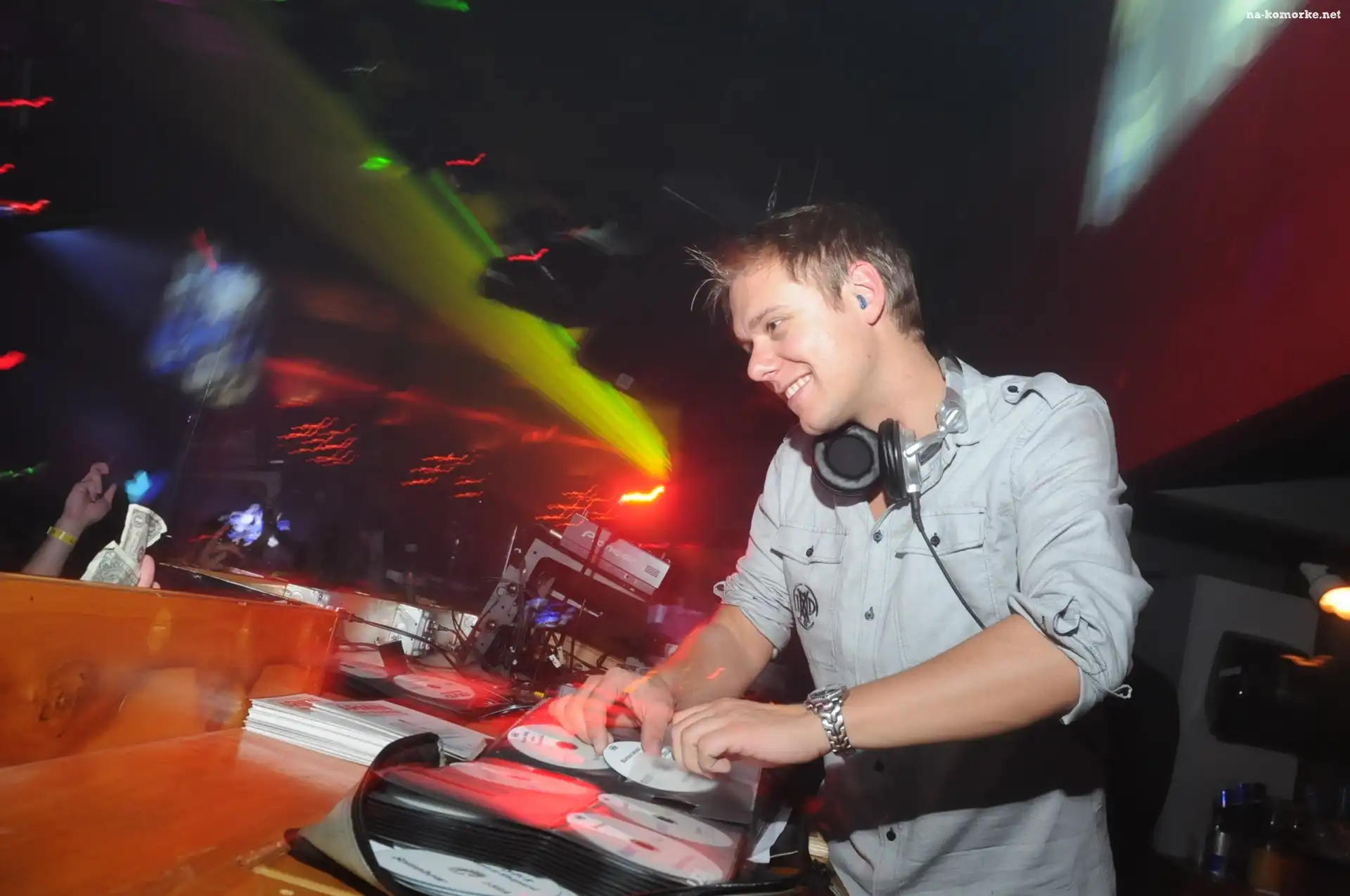 Armin van Buuren, Deki