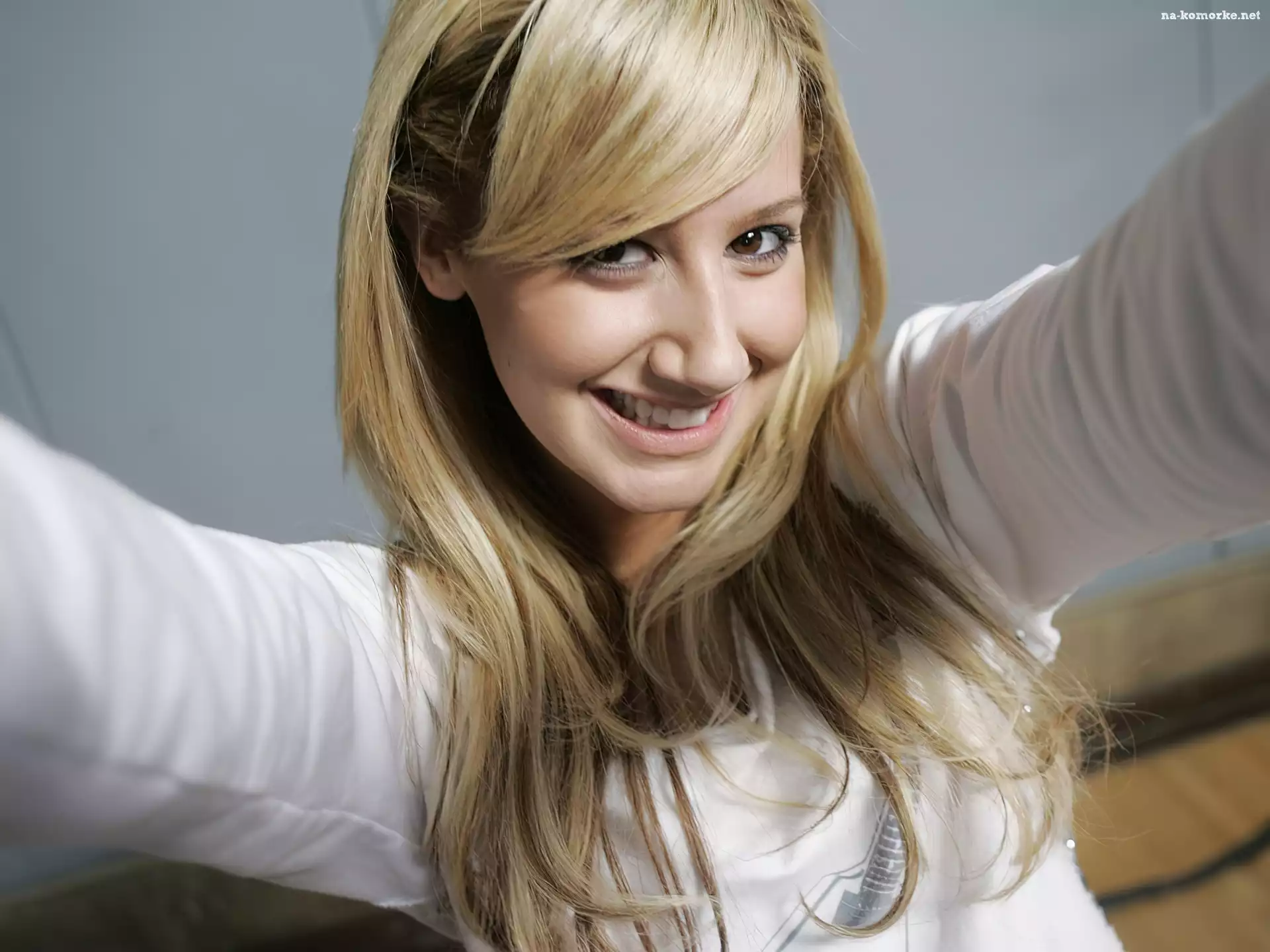 Twaz, Ashley Tisdale