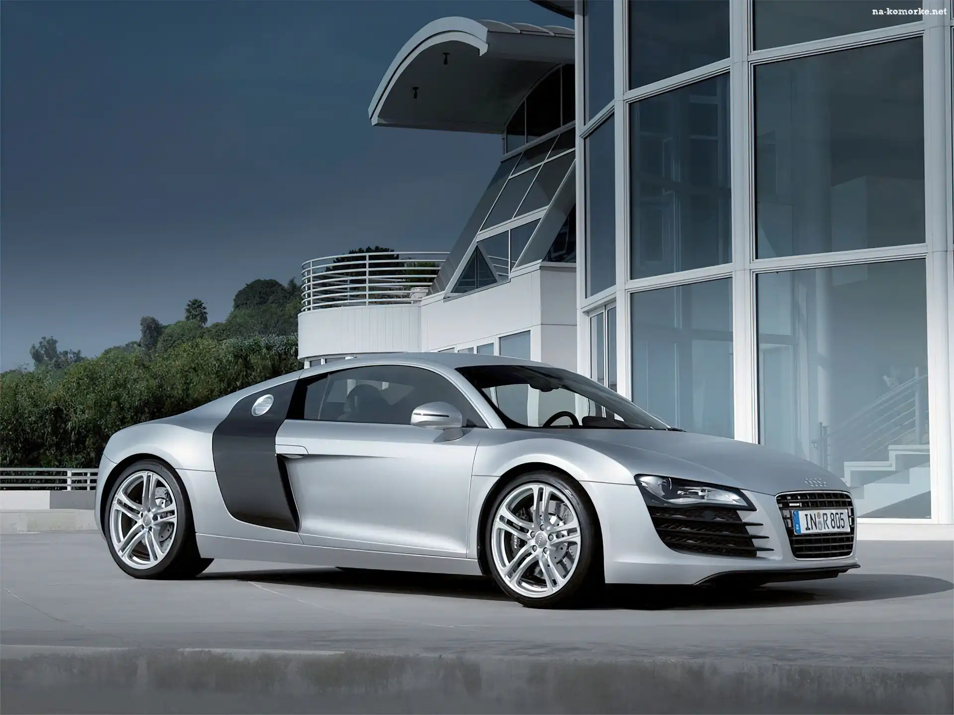 Audi R8, Lusterkach, Kierunkowskazy, W
