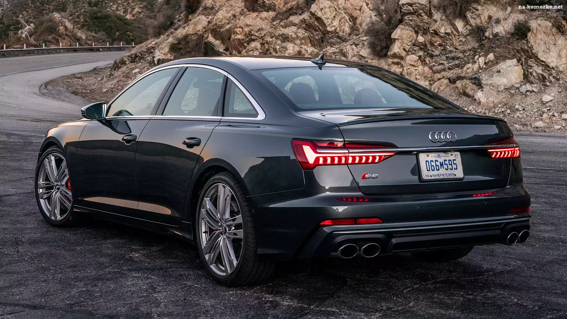 Audi S6 Sedan, Tył