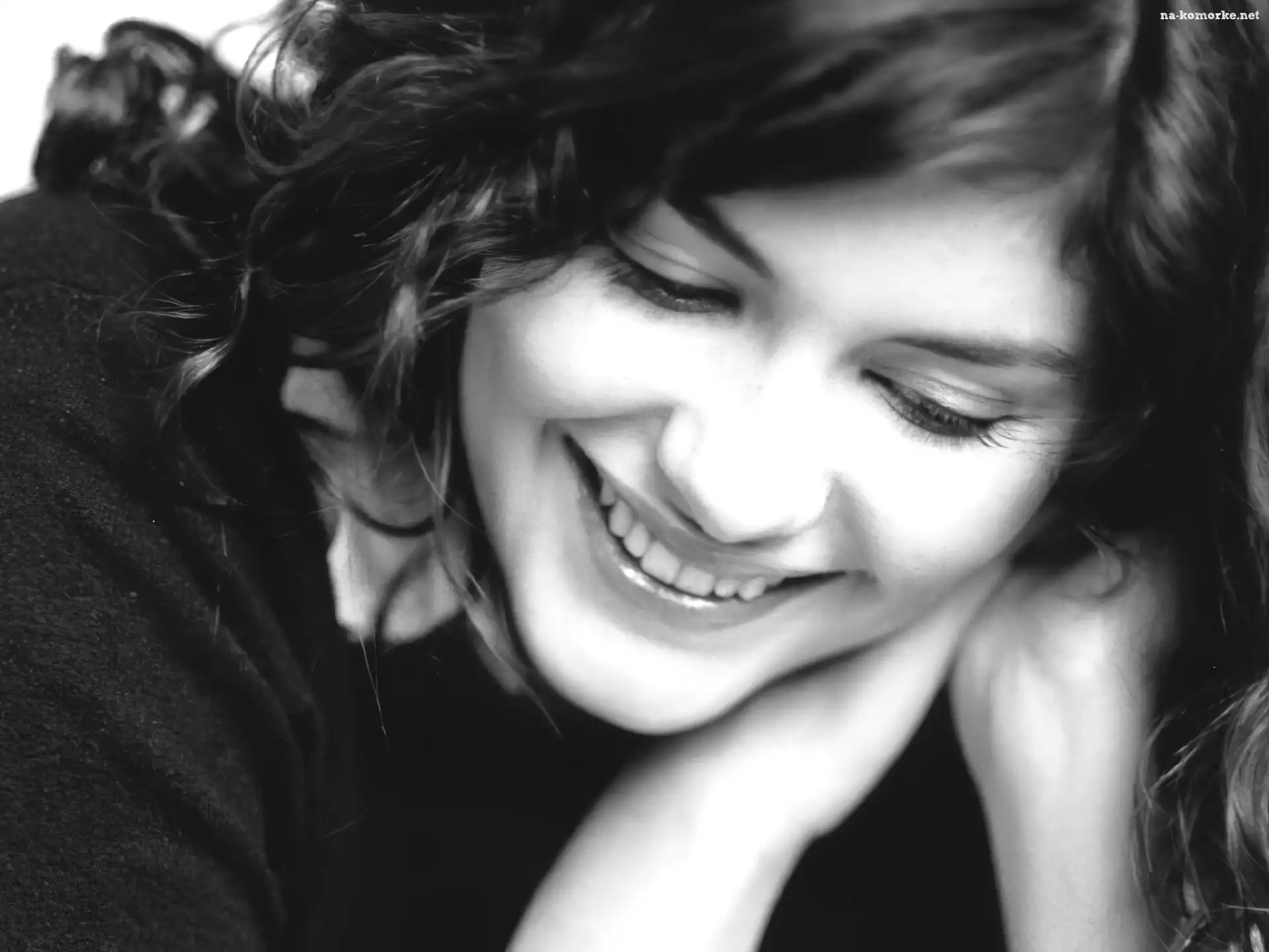 Audrey Tautou, kręcone włosy