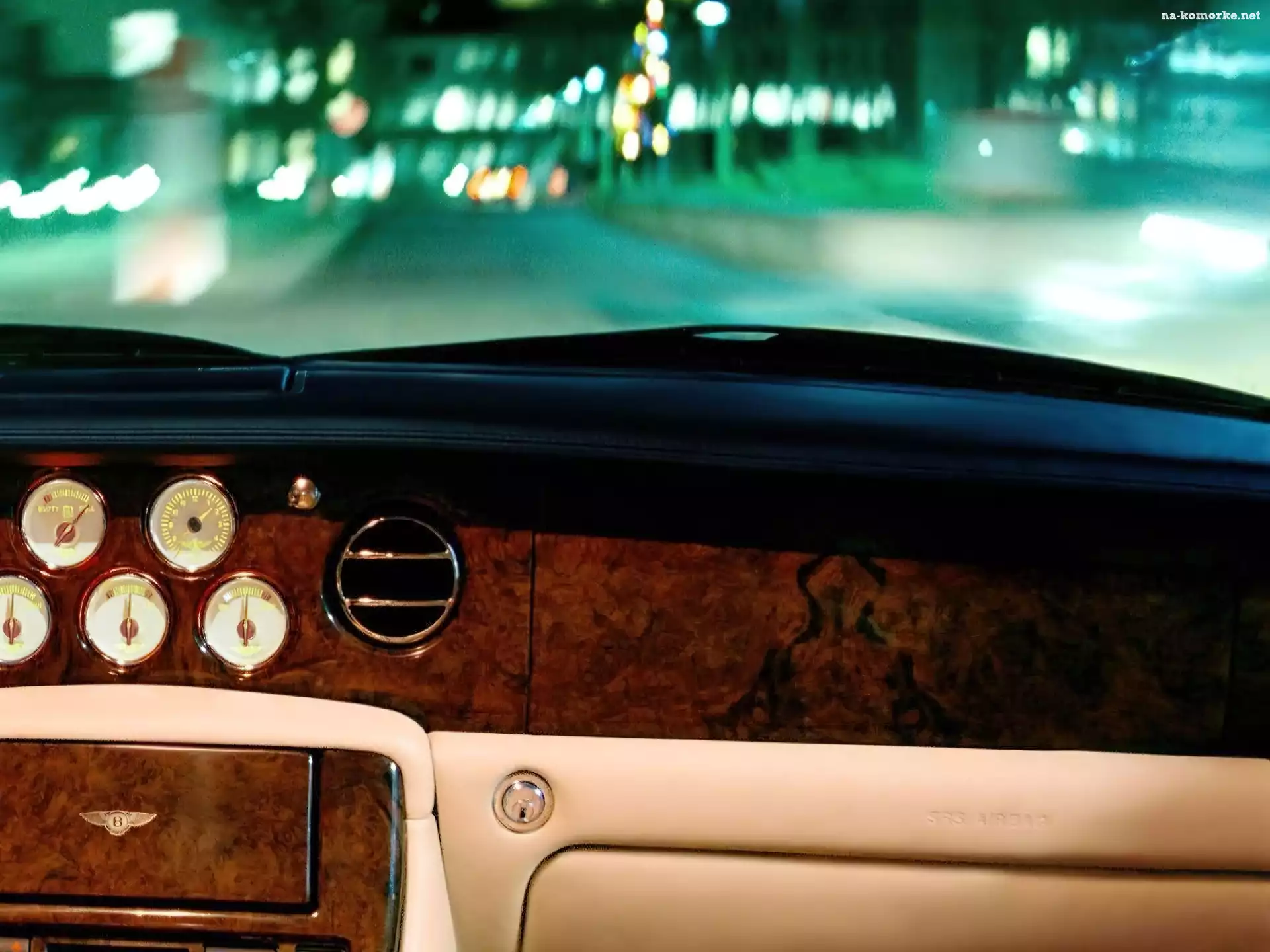 Bentley Arnage, Deska, Rozdzielcza