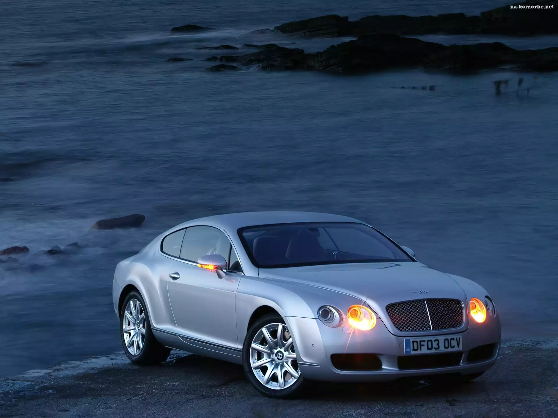 Bentley Continental GT, Kierunkowskazy
