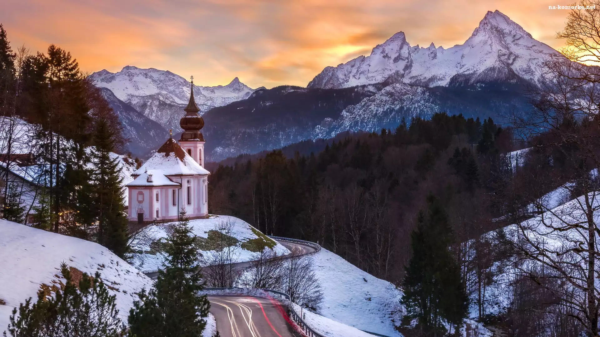 Berchtesgaden, Wschód słońca, Kościół, Alpy Salzburskie, Niemcy, Góry, Drzewa, Bawaria, Sanktuarium Maria Gern, Lasy, Droga, Zima