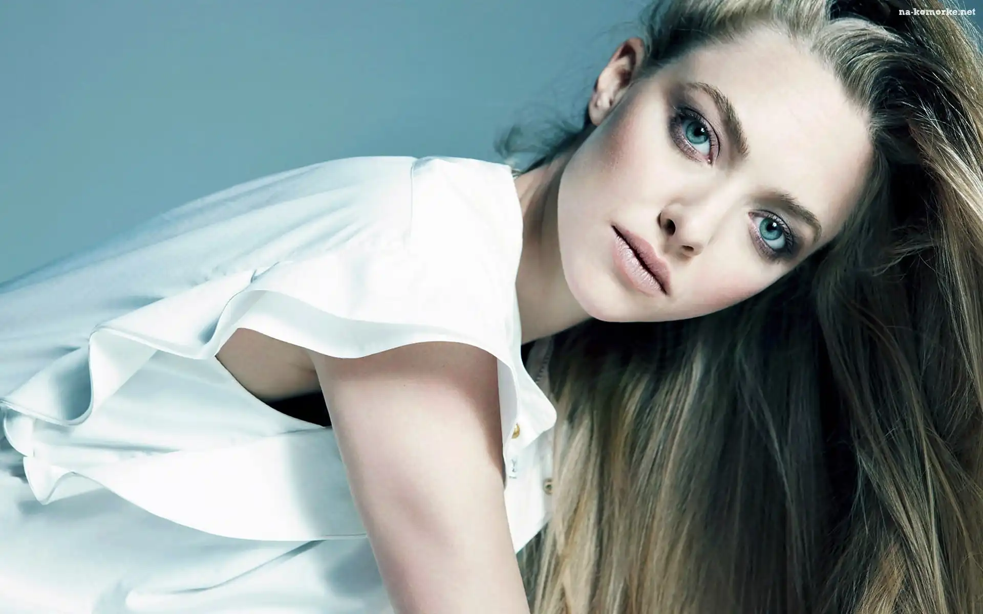 Biała, Seyfried, Amanda, Zbliżenie, Aktorka, Bluzka