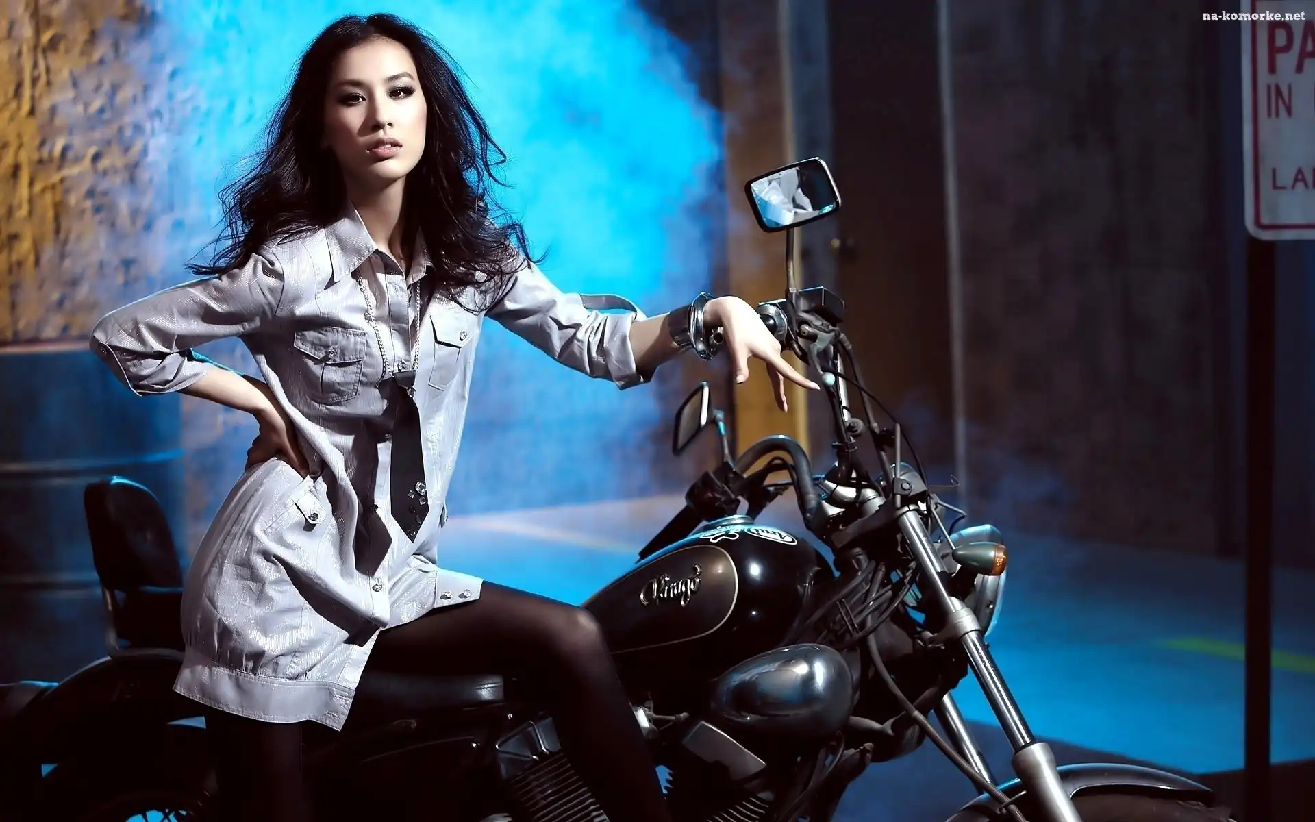 Biżuteria, Brunetka, Piękna, Motocykl, Makijaż, Zabytkowy