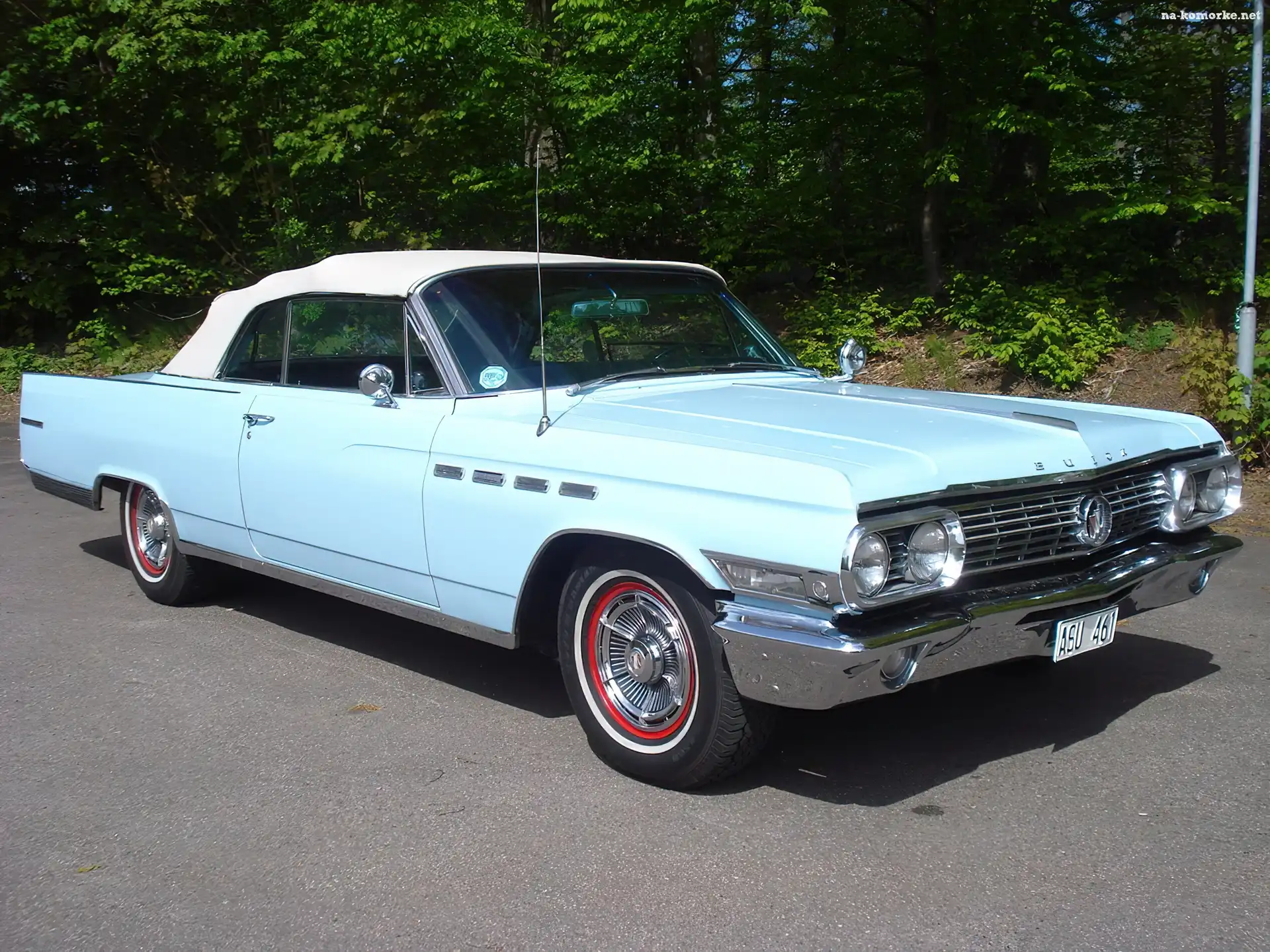 Błękitny, Buick Electra Park, Kabriolet