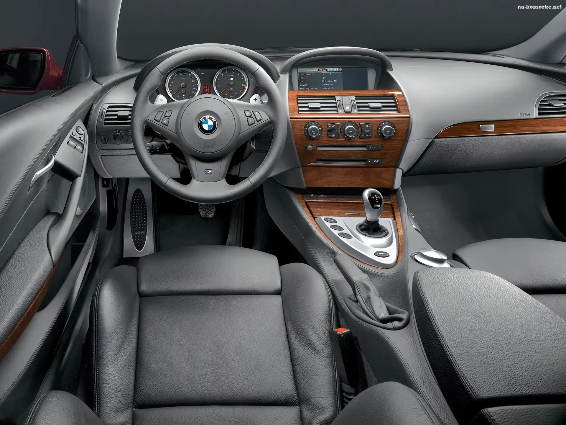 Åšrodek, BMW, M6