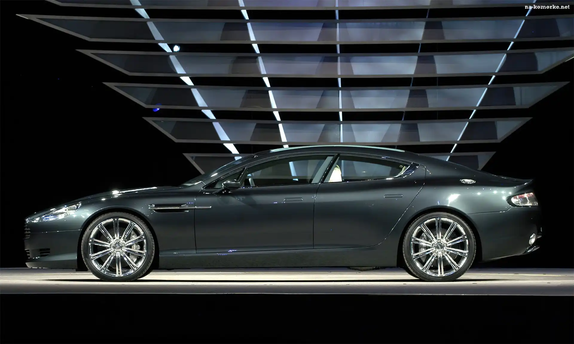 Bok, Aston Martin Rapide, Alufelgi