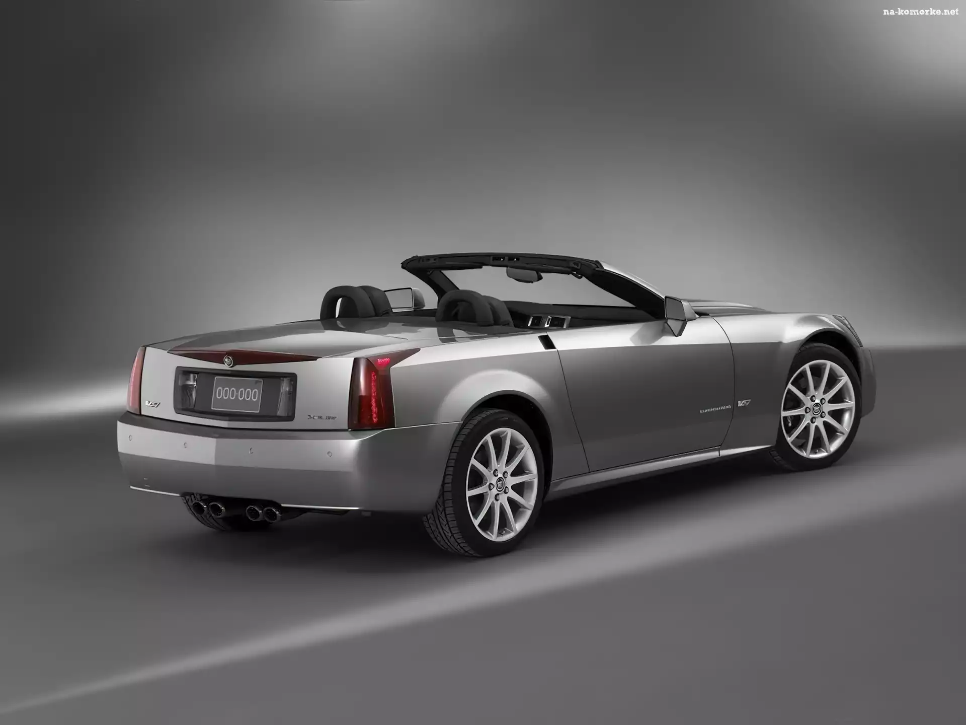 Srebrny, Cadillac XLR